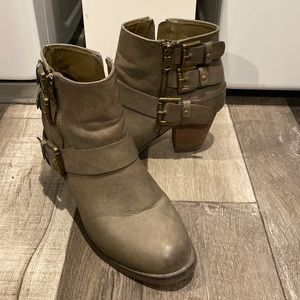 Grey heeled bootie size 8